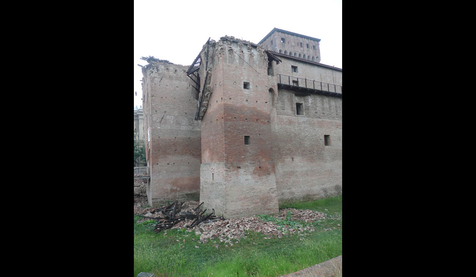 esterno, crolli e lesioni