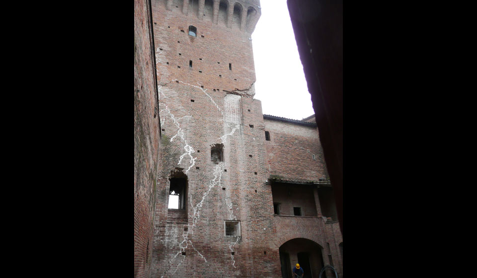 interno, crolli e lesioni