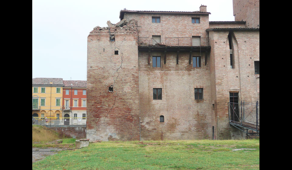 esterno, crolli e lesioni