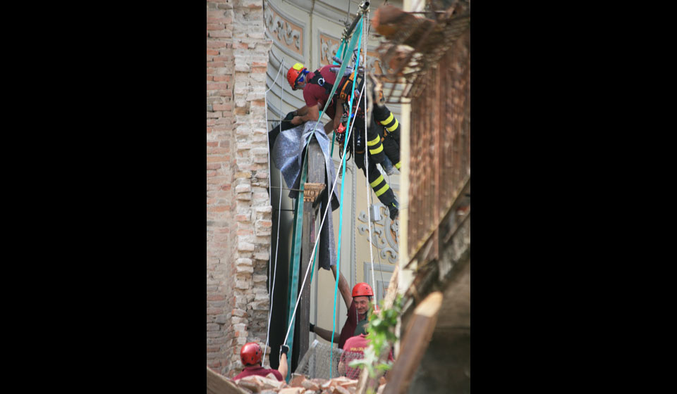 intervento di messa in sicurezza del trittico ligneo